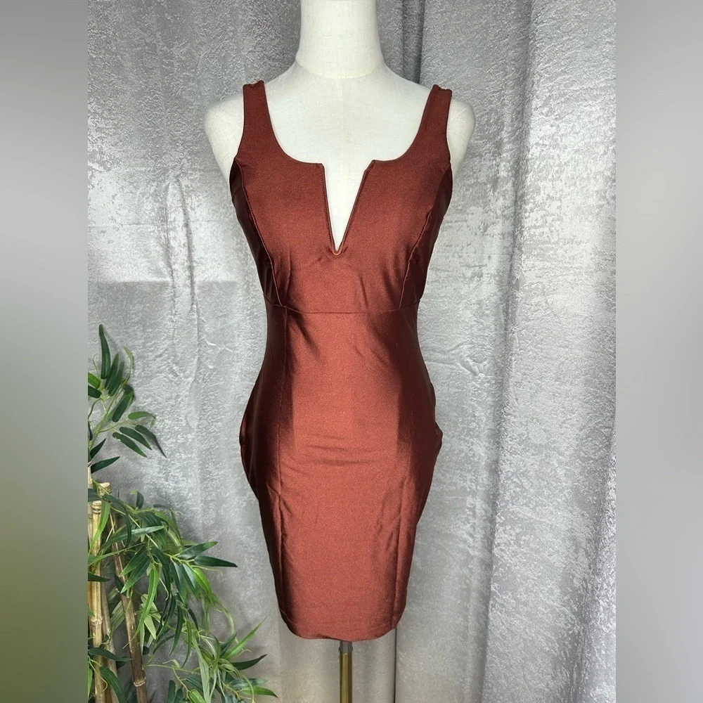 Haute Monde Sleeveless V-Cut Bodycon Dress in Brown Sz M